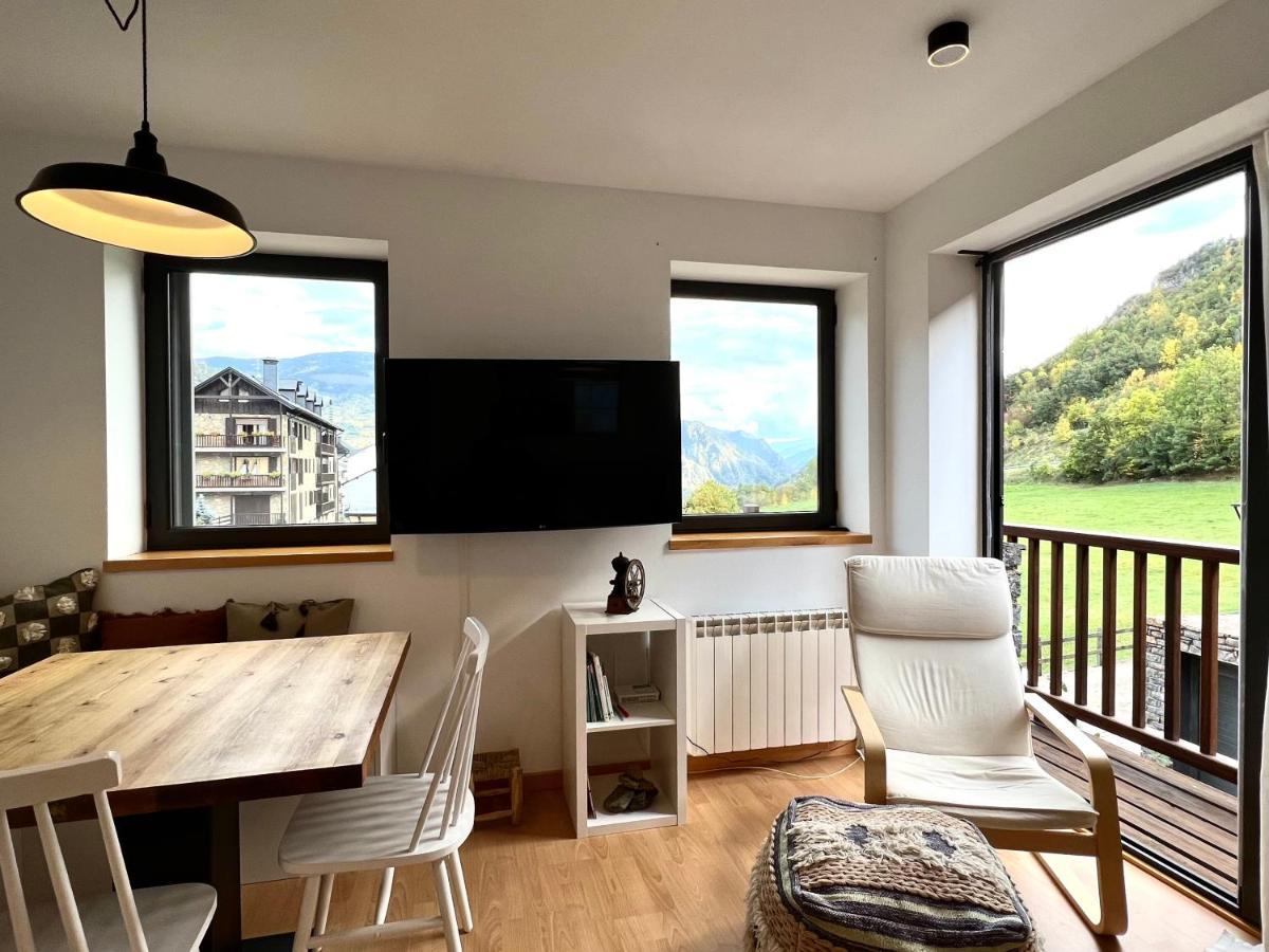 Apartament La Gisca - L'Amfitriona Valencia D'Aneu Dış mekan fotoğraf